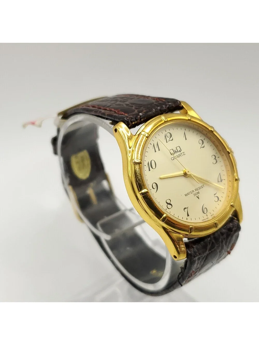 Q&Q Watch Women With Tag New Battery 30mm Gold Tone